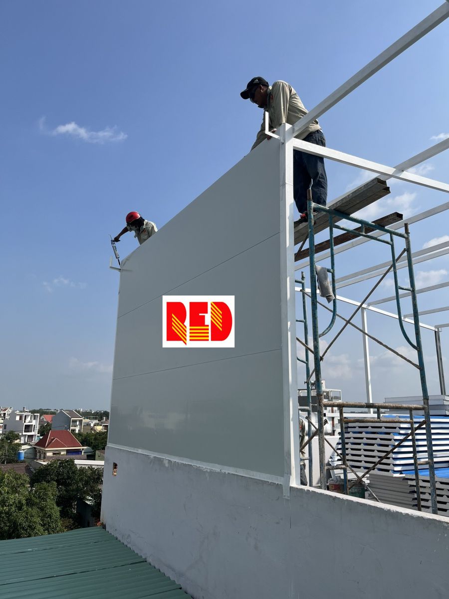 Redbuild - Thi Công Lắp Ghép Nhà Xưởng, Nhà Tiền Chế, Phòng Sạch Giá Rẻ Nhanh Chóng